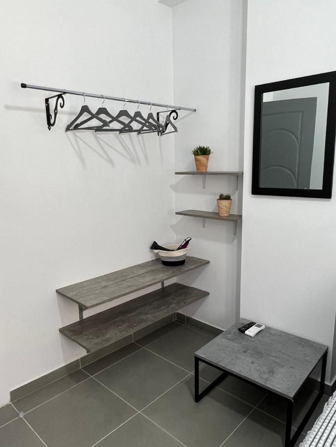 Thania'S House ,4 Minutes From The Center Of Hermoulis エルムポリ エクステリア 写真